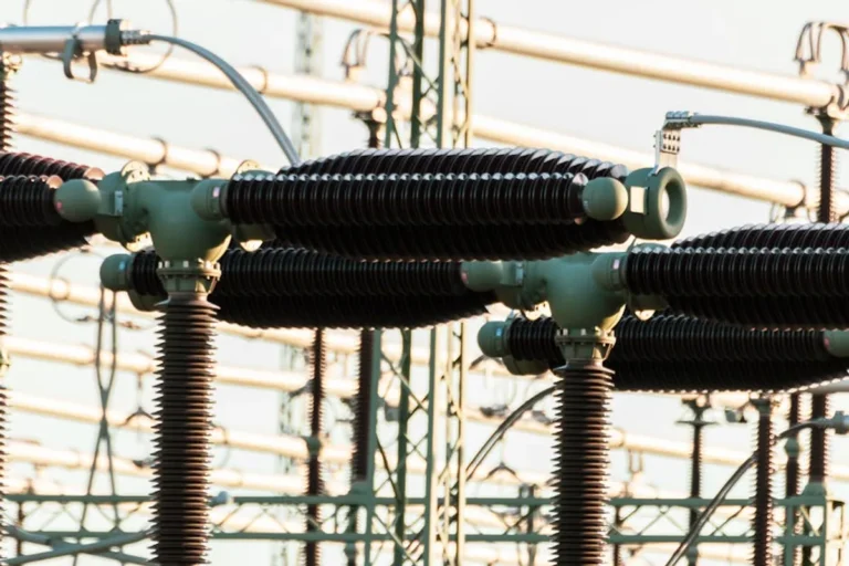 How Energy Companies Track Market Trends