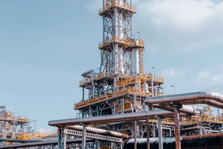 Oil and Gas Supply Chain Challenges Explained