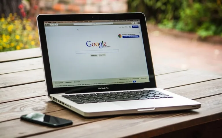 The Search Intent Behind searchingforsingles.org and Similar Social Topics